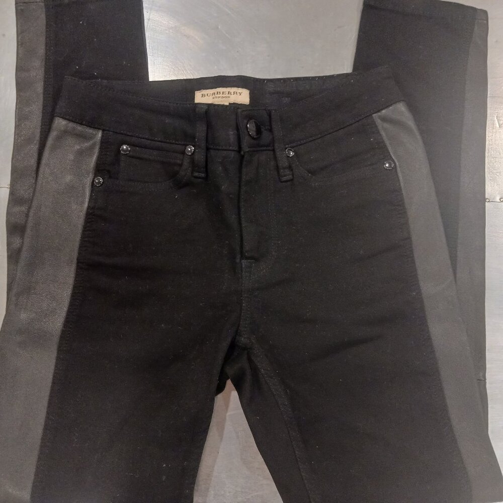 Burberry black jeans. Leather detail 27w